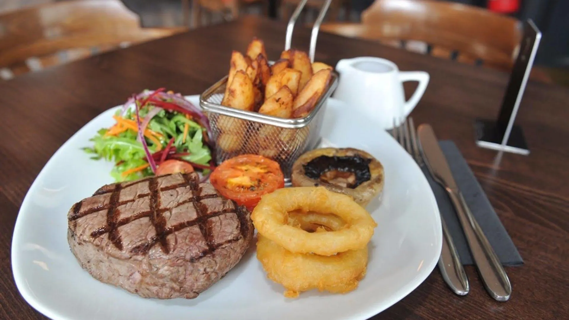 The Ferguson Fawsitt Arms & Country Lodge Walkington  Hotel
