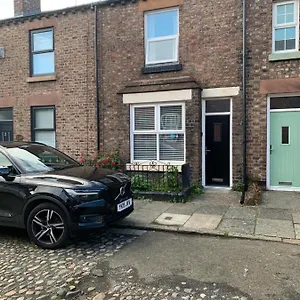 Liverpool , Liverpool United Kingdom